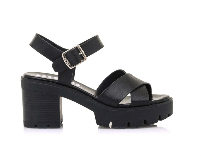 Sandalias De Tacon De Mujer En Color Negro Con Pala Cruzada 1