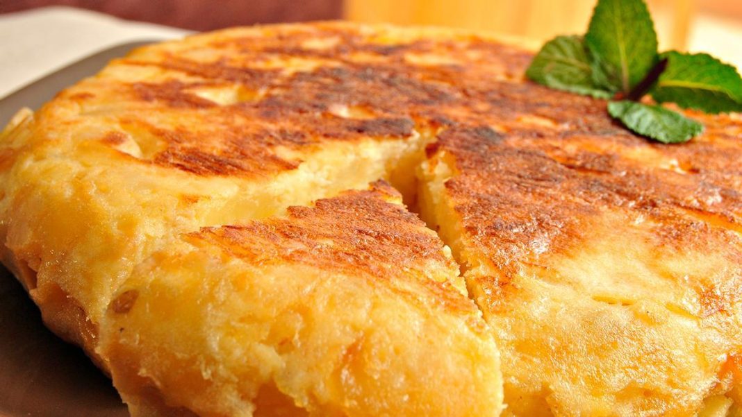 Cómo preparar la tortilla de patatas de Mercadona para que quede más jugosa