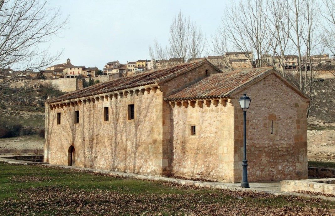 Ermita de la Vera Cruz, en Maderuelo, Segovia