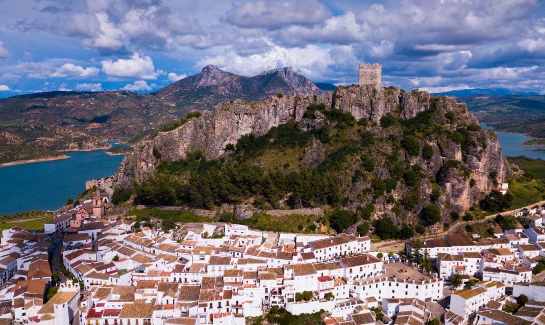 Zahara de la Sierra en Cádiz