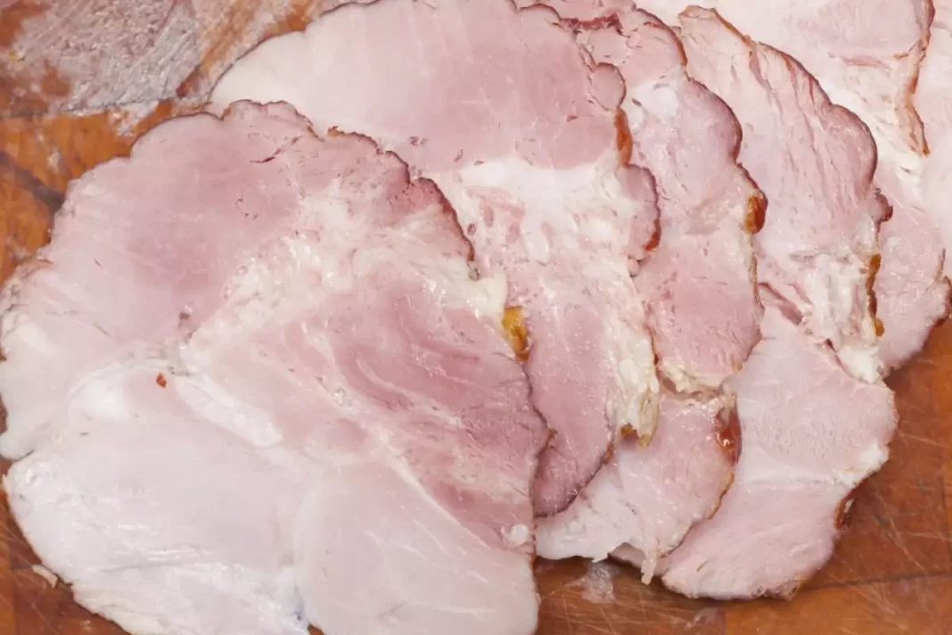 Cómo hacer un jamón cocido casero mejor que el de Mercadona