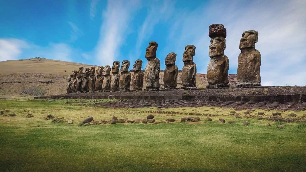 Moáis En Isla De Pascua