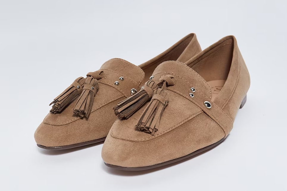 Slipper tassel