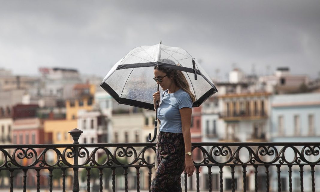 Cielos despejados y posibilidad de chubascos