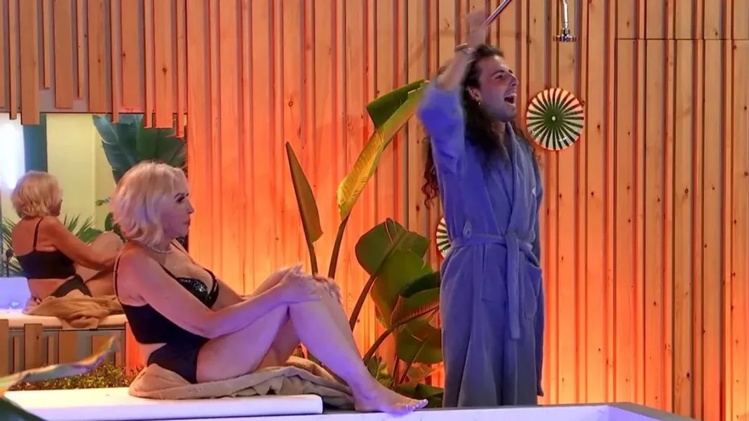 GHVIP 8: ¿Qué hay detrás del desnudo de Laura Bozzo y Alber Infante?