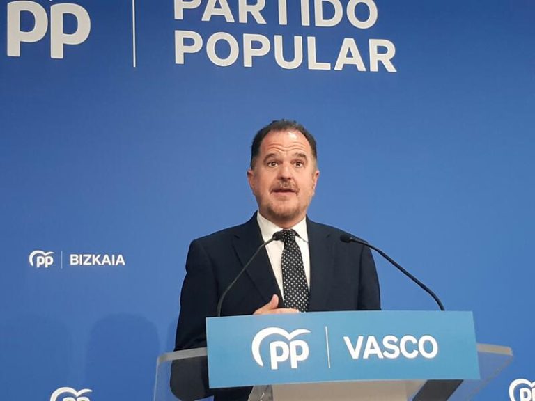 Iturgaiz anuncia que el congreso regional del PP vasco para su sucesión será noviembre