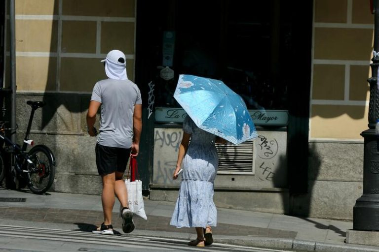 El episodio de calor más cálido en España en octubre desde que hay registros bate récords por cuarto día, según AEMET