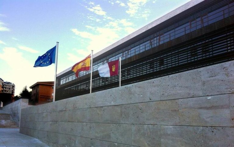 Castilla-La Mancha aplica protocolos ante un caso confirmado de sarna en un centro de mayores