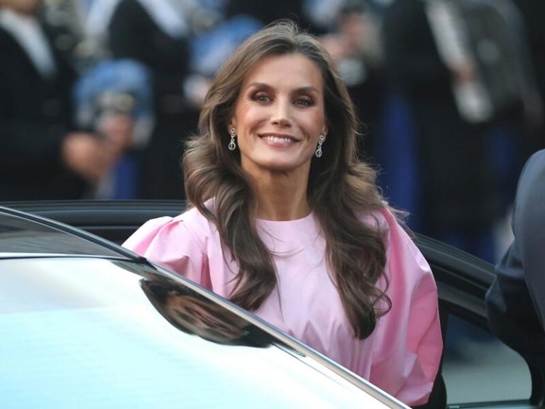 La Reina Letizia y su gran guiño al Día Mundial Contra el Cáncer de Mama