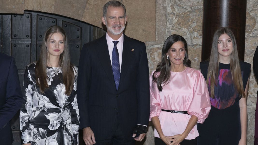 La princesa Leonor deslumbra en los premios Princesa de Asturias con este vestido de H&M