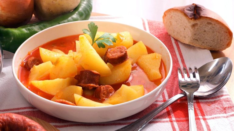 Patatas a la riojana: prepara esta receta propia de los mejores restaurantes