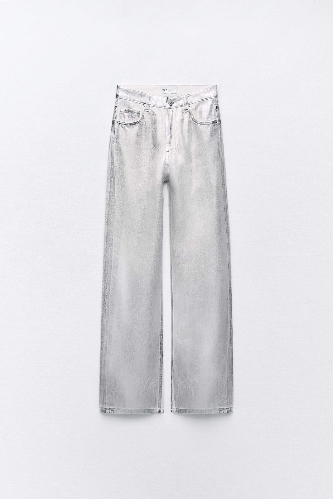 Zara acaba de lanzar estos pantalones que se adaptan perfectamente a tu altura