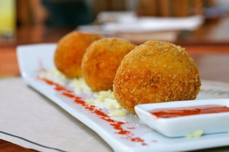 Las croquetas de siempre ahora en la freidora de aire en tan solo 15 minutos