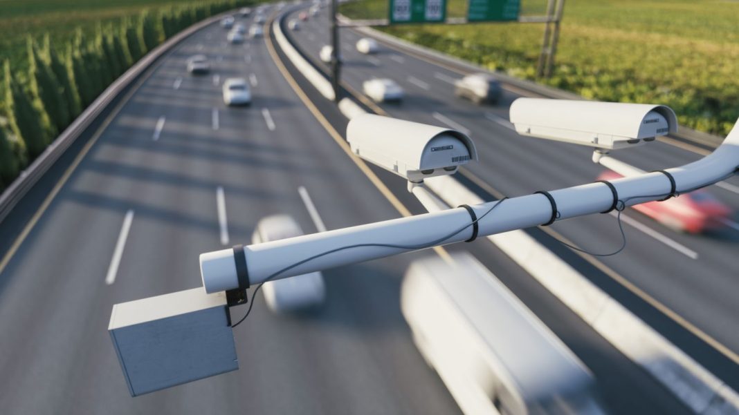 IMPACTO INMEDIATO: Cinturones desabrochados y teléfonos móviles al volante