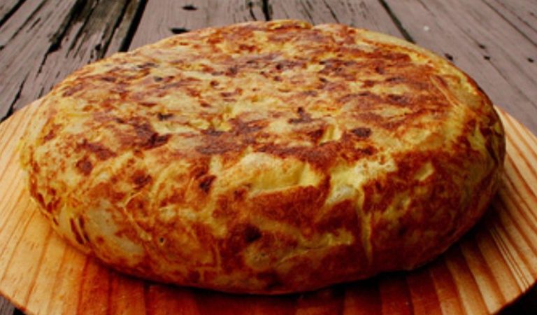 Ya es posible hacer una tortilla de patatas en la freidora de aire: ahorra tiempo y esfuerzo