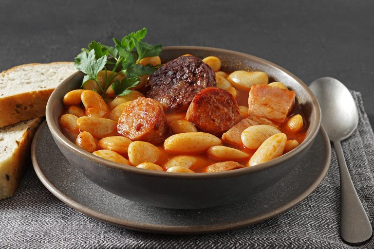 Prepara esta receta de fabada asturiana y disfruta de este plato clásico de la cocina Española