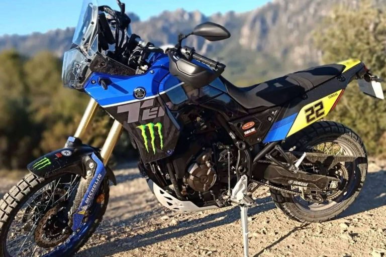 Adhesivos personalizados para motos off road disponibles en ADHESIVOSEMBARRADOS