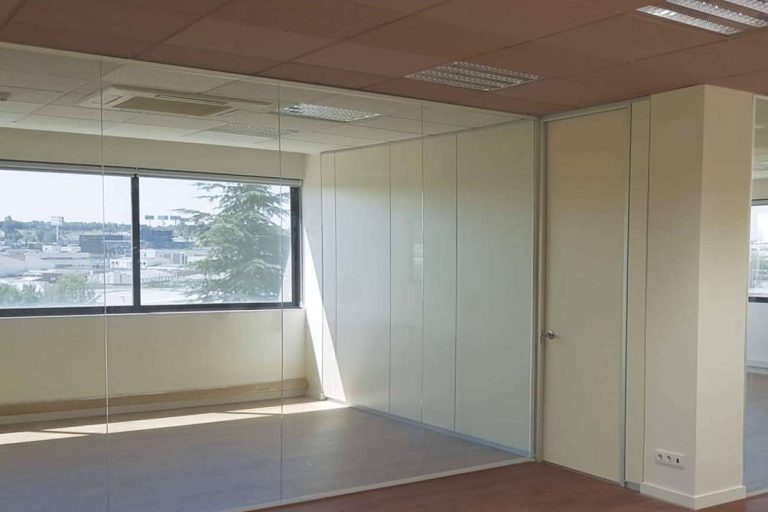 Office Deco es una tienda especializada en la venta de mamparas de oficina