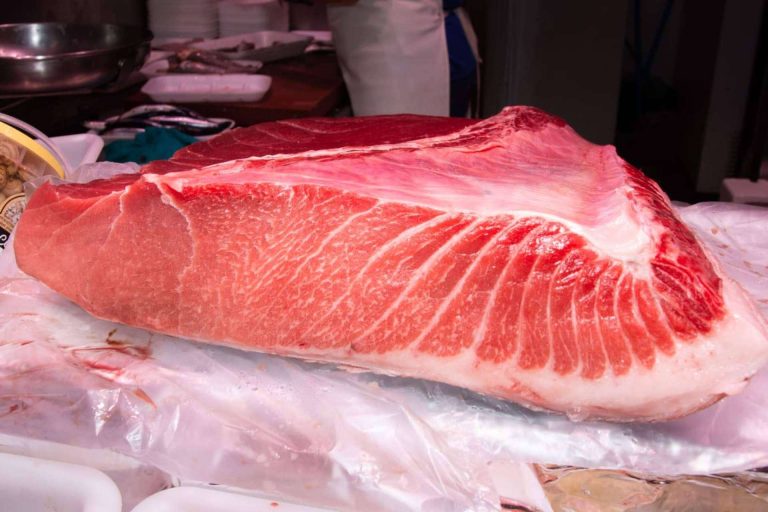 La pescadería tradicional entra en el comercio en línea y lleva el pescado fresco a cada casa