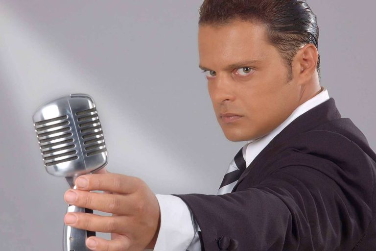 El imitador de Luis Miguel ofrece un show original, romántico y divertido