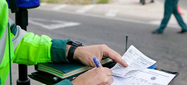 La DGT no podrá multarte si conduces por estas Comunidades Autónomas