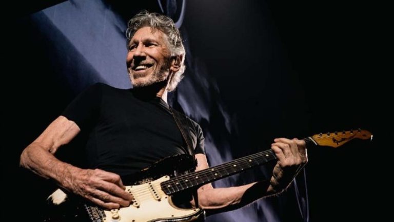 Roger Waters ha fracasado estrepitosamente en su intento de regrabar el clasico de Pink Floyd por su 50 aniversario