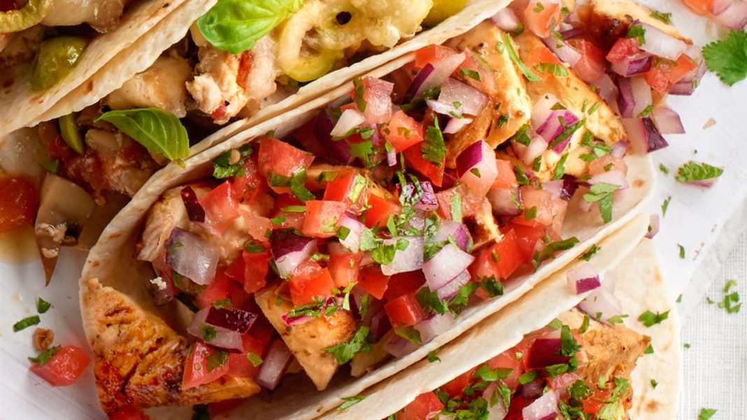 Delicatessen mexicana: receta de tacos de pollo y pitaya