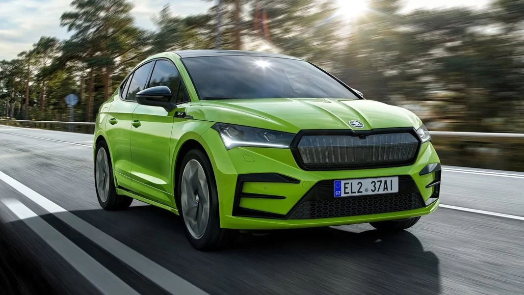 Škoda Enyaq Coupé RS 4x4: Diseño Deportivo y Funcionalidad Familiar