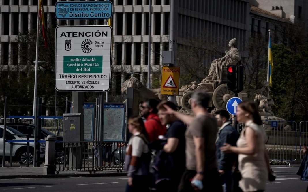 DGT: En Madrid Central no pueden circular coches sin etiqueta