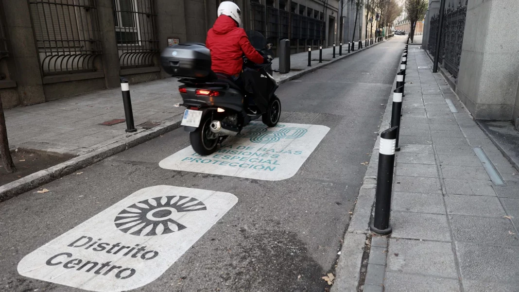 DGT: En Madrid Central no pueden circular coches sin etiqueta