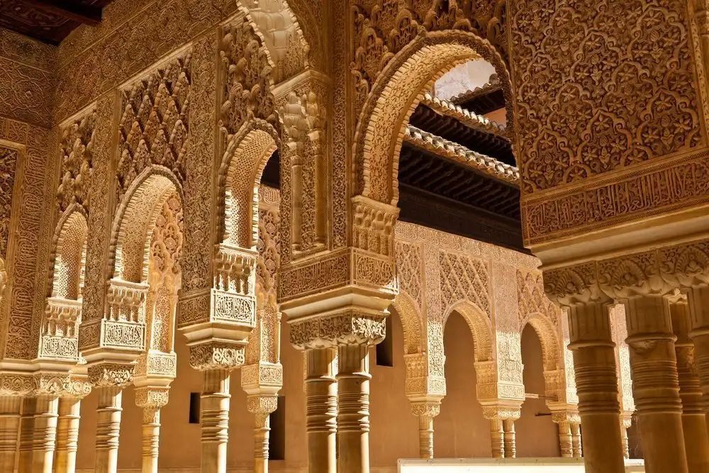 Alhambra De Granada: Magia Andaluza En Cada Detalle