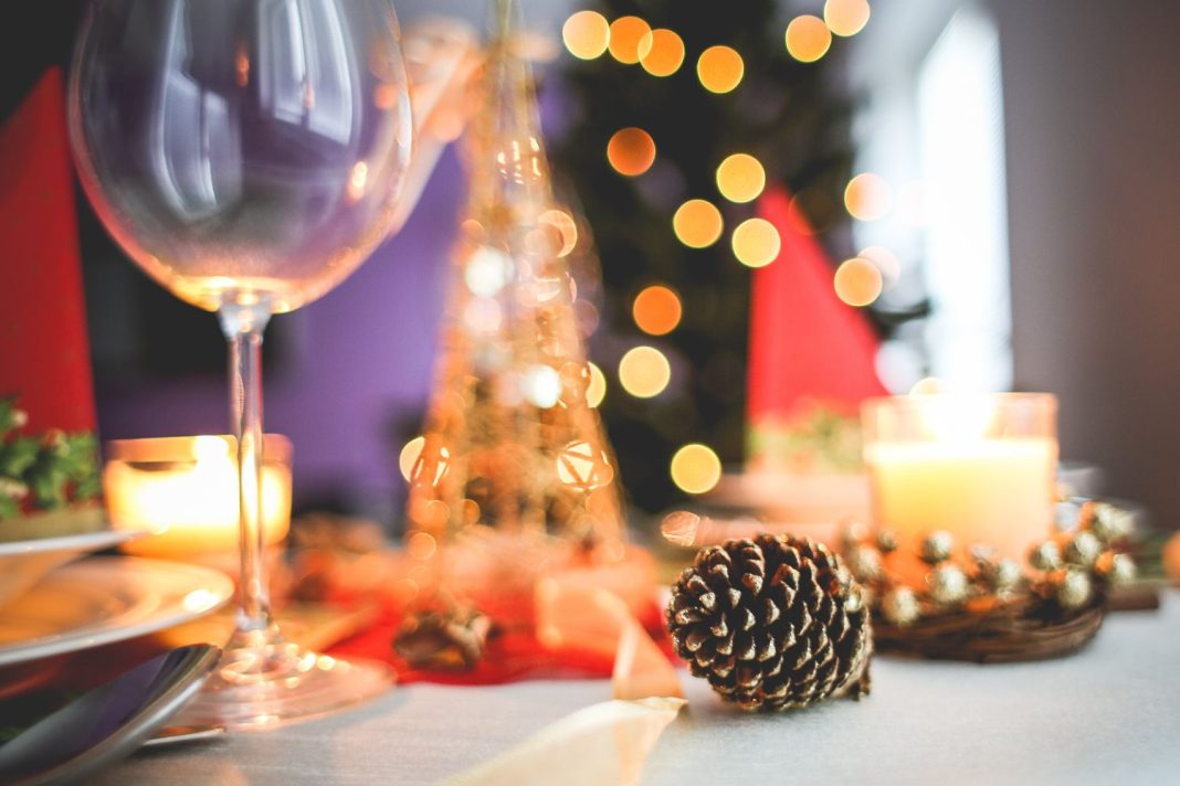 Descubre los 9 estilos que harán que tu mesa navideña sea inolvidable