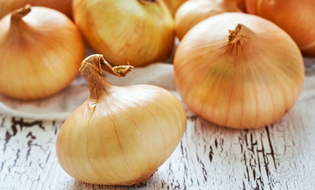 Sopa de cebolla a la francesa: receta de cuchara para pasar este frío