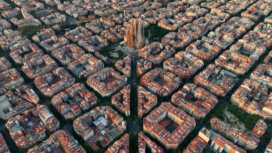 Barcelona: Vanguardia arquitectónica bajo la influencia de Phi  con un 81,9 %