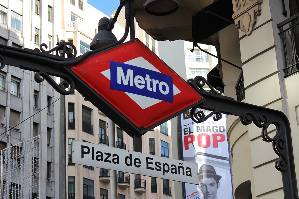 ¿Cuál Es La Multa Por Entrar Con Patinete Eléctrico En El Transporte Público De Madrid?