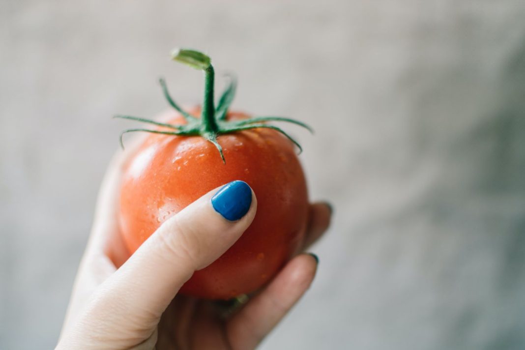 Encuentran en el espacio un tomate que cultivó la NASA y desapareció misteriosamente