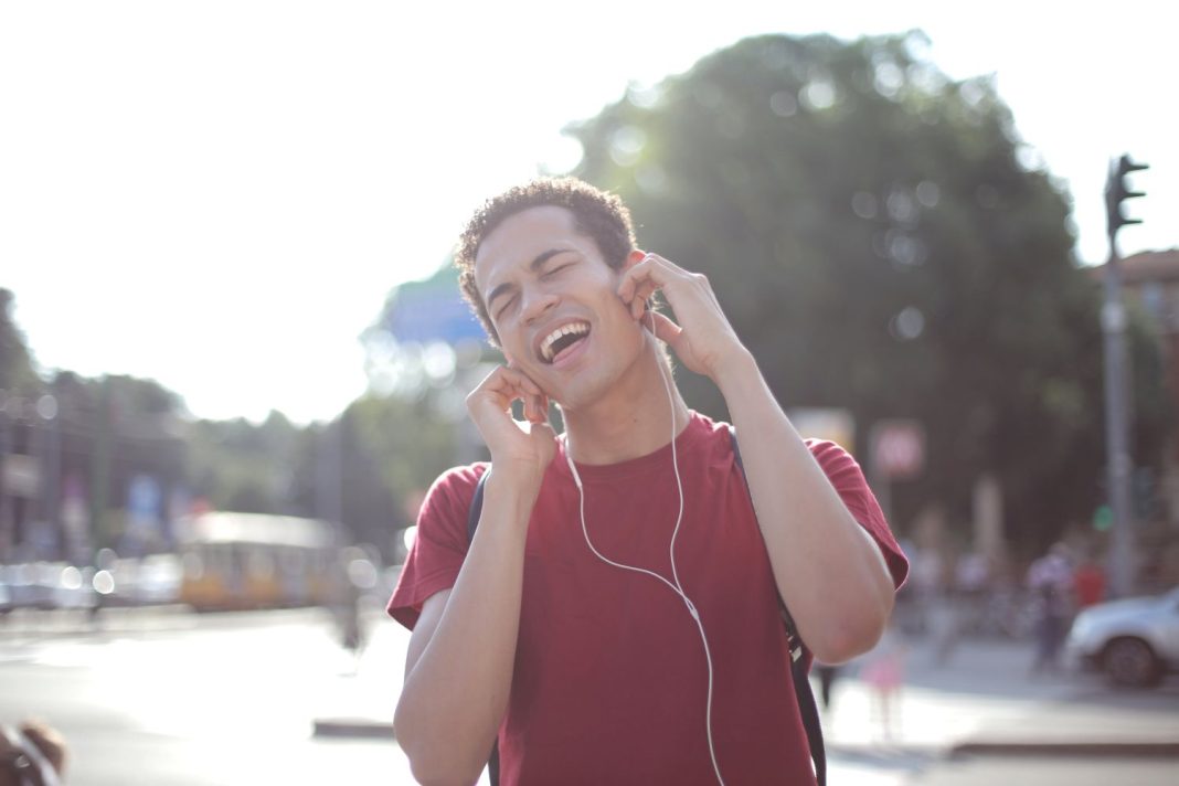 Esta es la canción más alegre de la historia según la ciencia y la IA