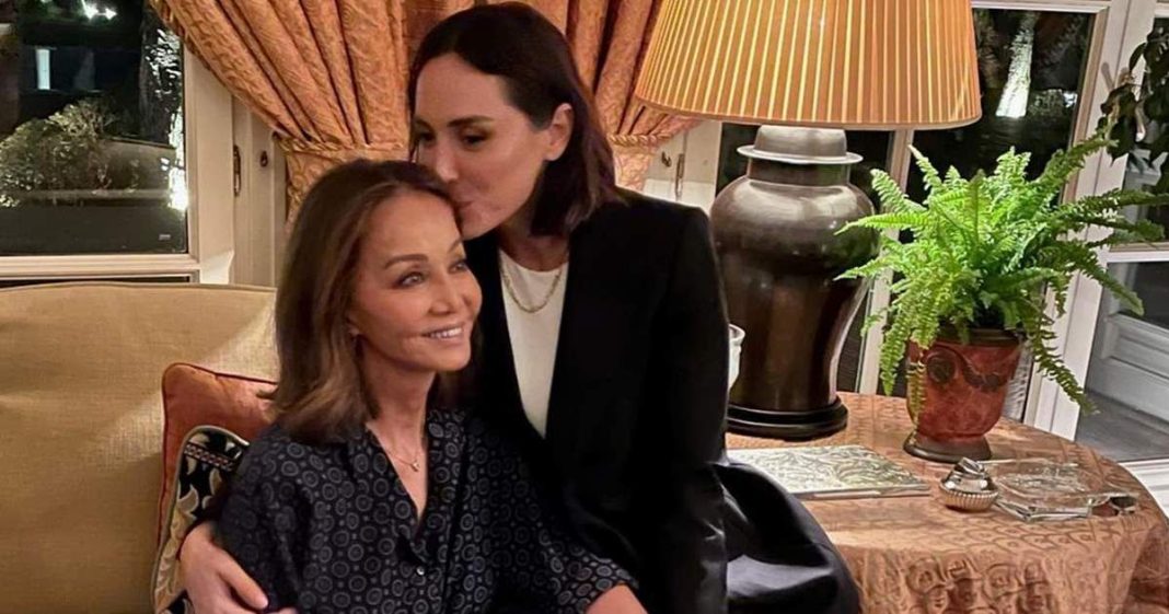 La filippina en cuestión. ¿Es un indicio de que las recetas no provienen realmente de la mano de Isabel Preysler?