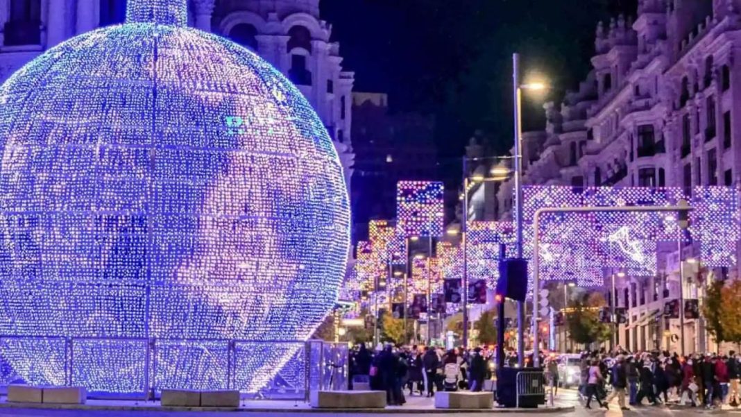 Recorrido de luces navideñas: Explora la magia de la ciudad iluminada