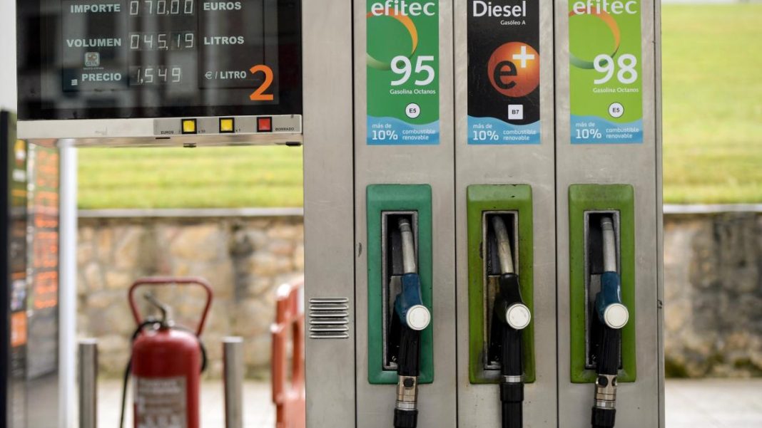 ¿Merece la pena pagar más por la gasolina premium?