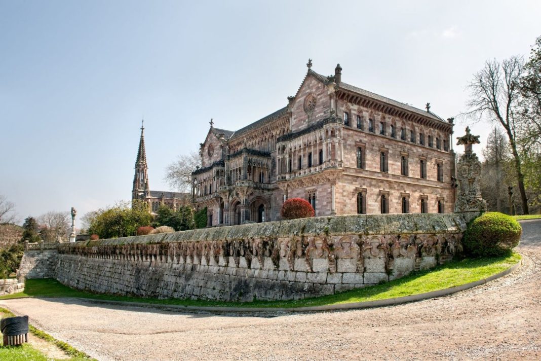 Comillas en Cantabria, donde la historia se fusiona con la arquitectura