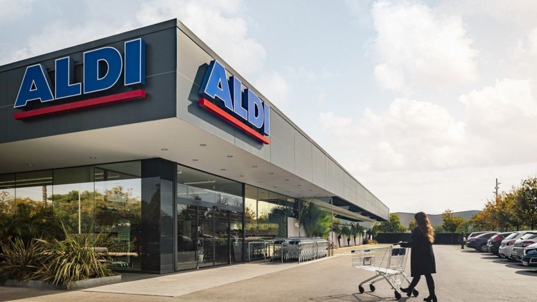 Aldi presenta la innovadora respuesta al problema de espacio con su dispensador de agua