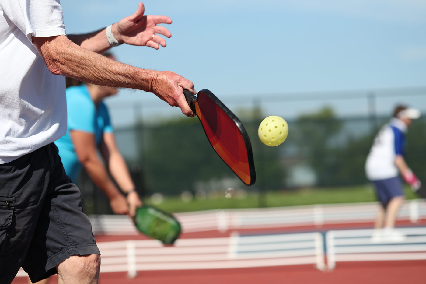 Pickleball. Пиклболл. Пиклбол соревнования. Pickleball Paddle. Паддл в действии.