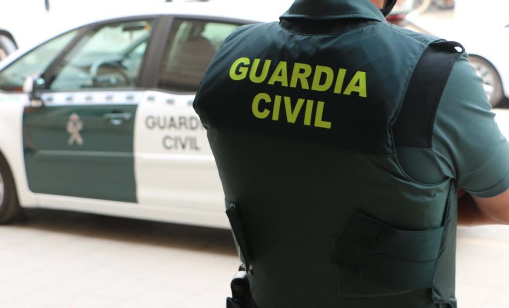 La Guardia Civil Advierte: 30.000 Euros De Multa Por Llevar En Tu Cartera Esta Tarjeta