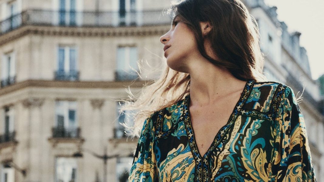 Vestidos boho de primavera: Encuentra elegancia y ahorro en las rebajas de Lefties, Mango, y Cortefiel