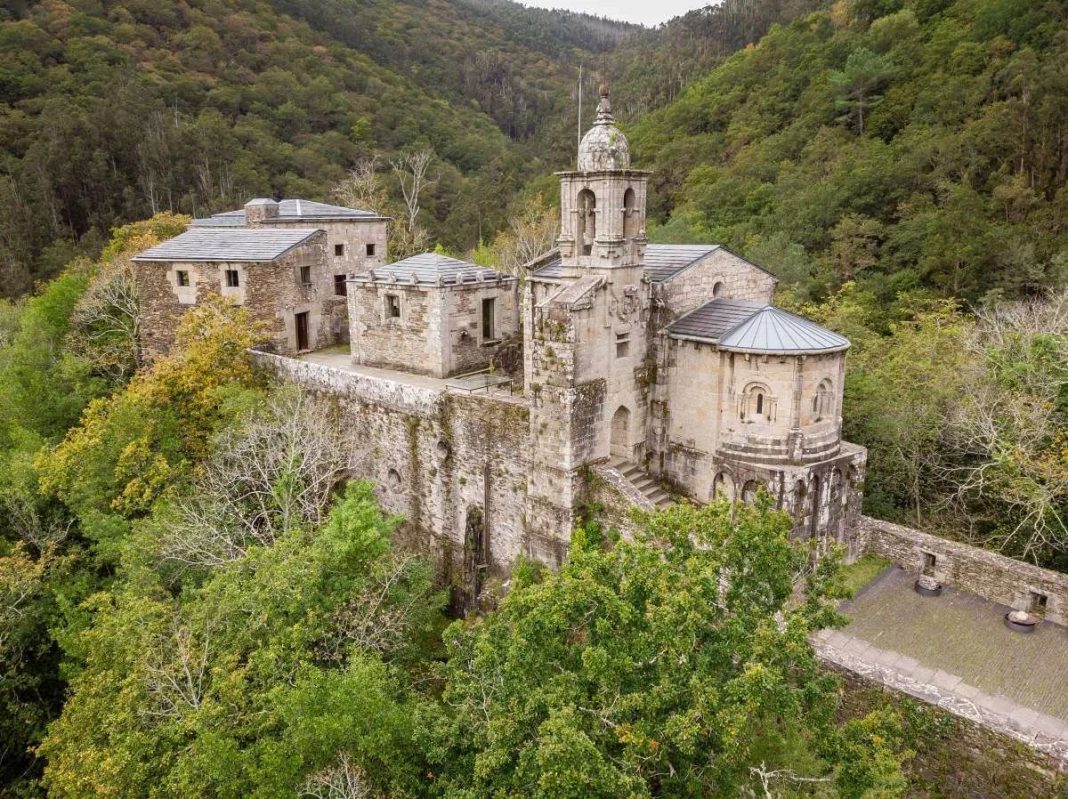 Consejos prácticos para visitar las Fragas do Eume: Accesos, rutas y recomendaciones