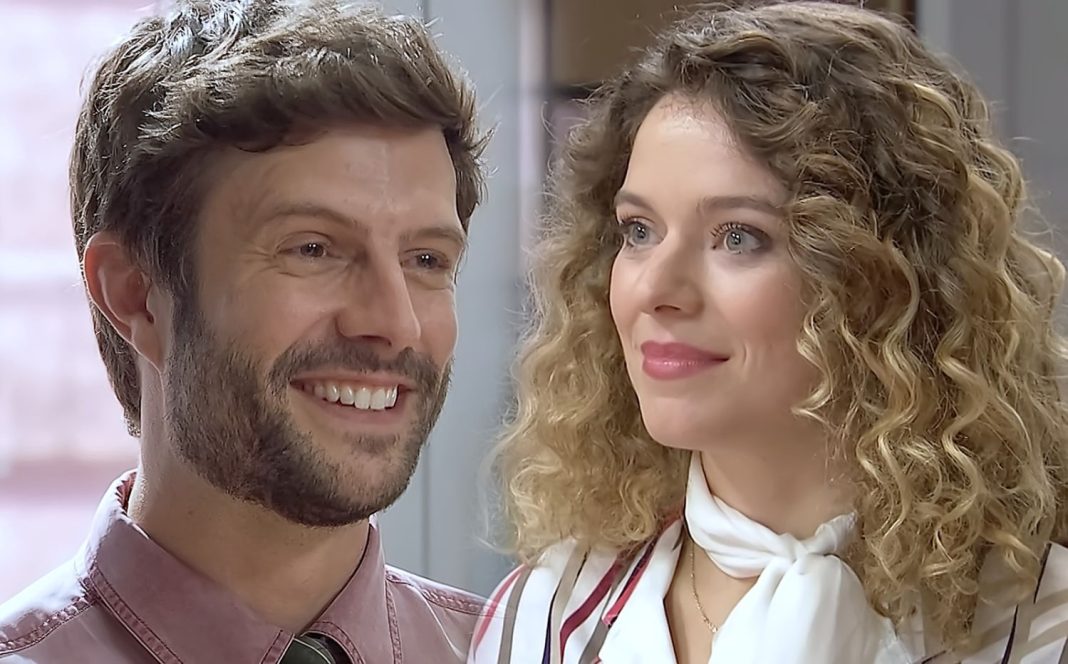 'Amar es para siempre': Román y Lola frustran los planes de Elena