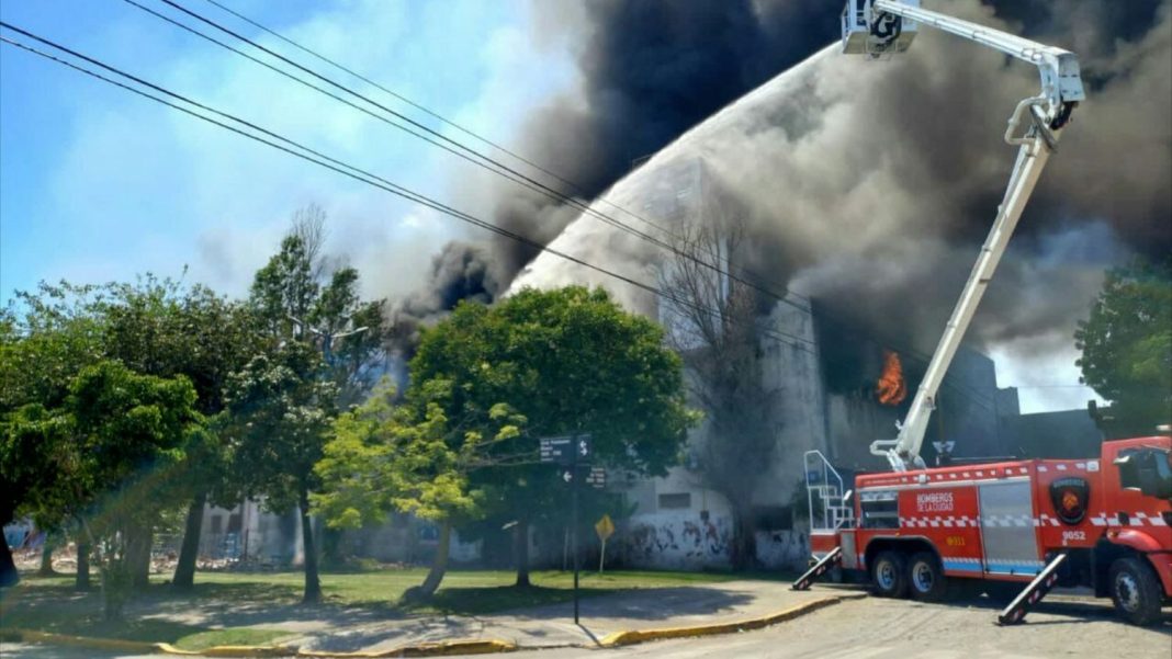 De momento, precaución y vía libre a los vehículos de emergencia