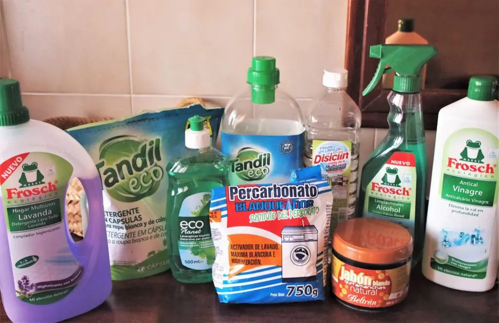 Disiclin Limpiador Desinfectante Multiuso De Higiene Total, Lavanda 1  Litros 1000 ml : : Salud y cuidado personal