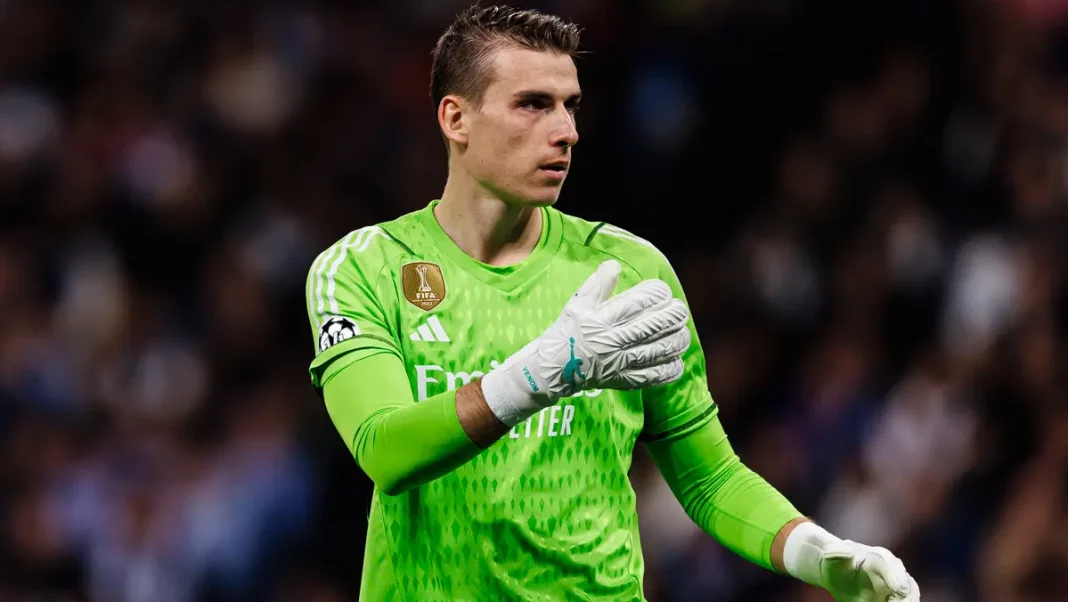 Lunin busca un contrato a la altura